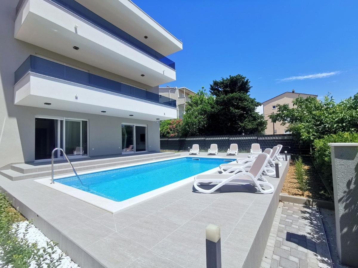 Seka Apartments With A Pool Kaštela Esterno foto